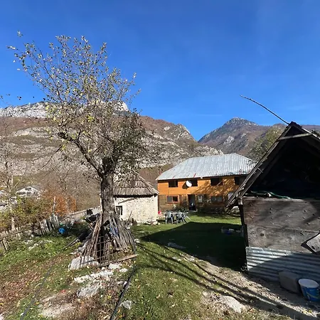 Motina River Guest house Tropoje